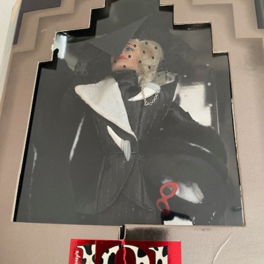101 Dalmatians - Cruella Doll - 1996